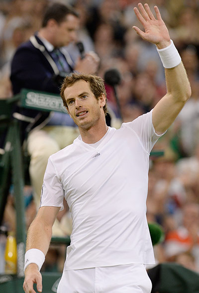Andy Murray's Semi: Andy Murray waves