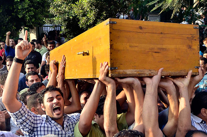 Egypt Unrest: Egyptian people shout slogans a