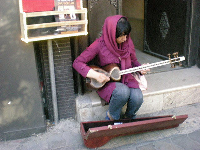 Iran gallery : Street music, Tehran 