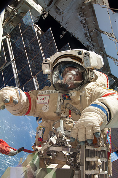 A month in Space: Cosmonaut Fyodor Yurchikhin Participates in Spacewalk