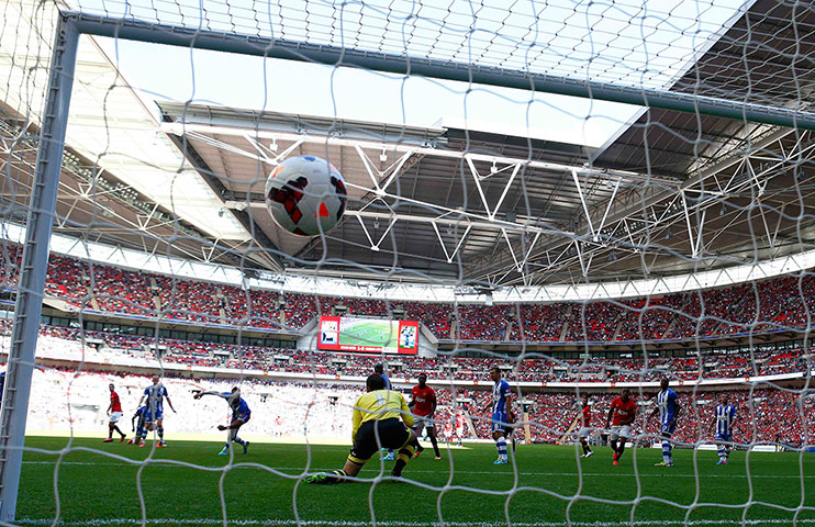 sport: Manchester United's Robin Van Persie