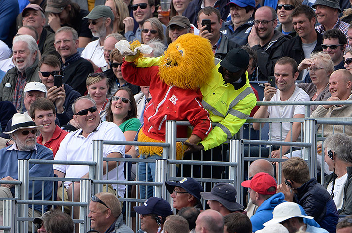 4th ashes test day four: 4th ashes test day four