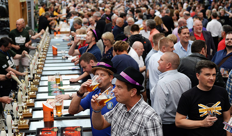 Beer lovers at Olympia Festival 