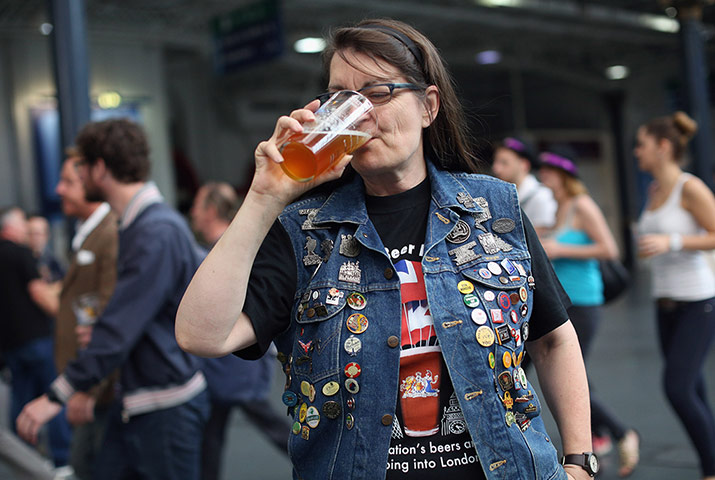 Lynne Morgan at Beer Festival 