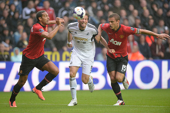 Swansea v United: Ferdinand and Vidic block out Michu