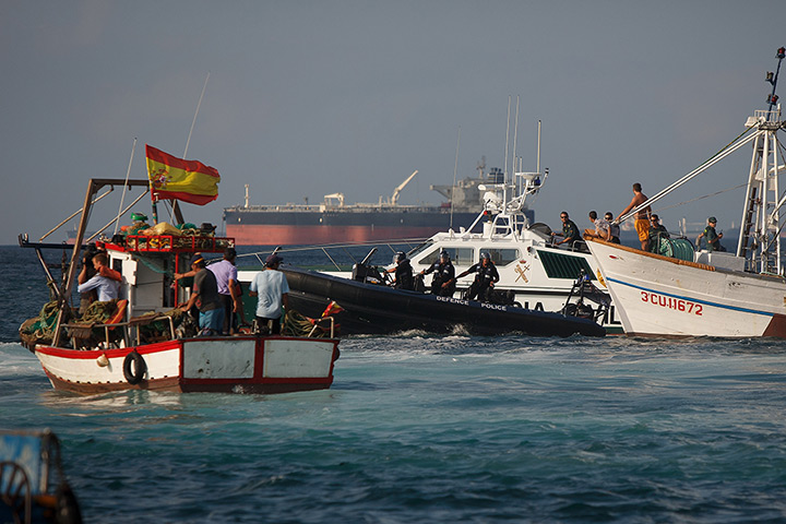 Gibraltar protests: A Gibraltar police boat (2nd L) and a Spanish Guardia Civil boat (2nd R) ap