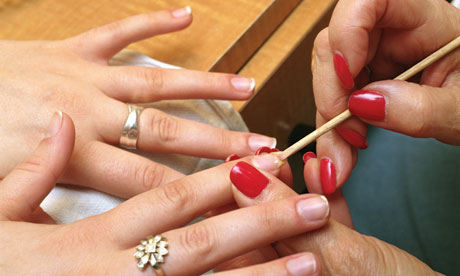 Nail bar