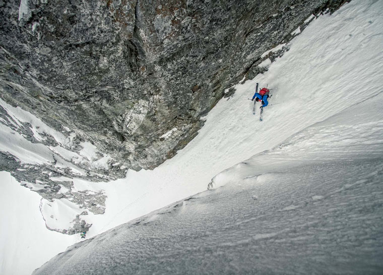 photo of a skiing expedition by Jim Harris