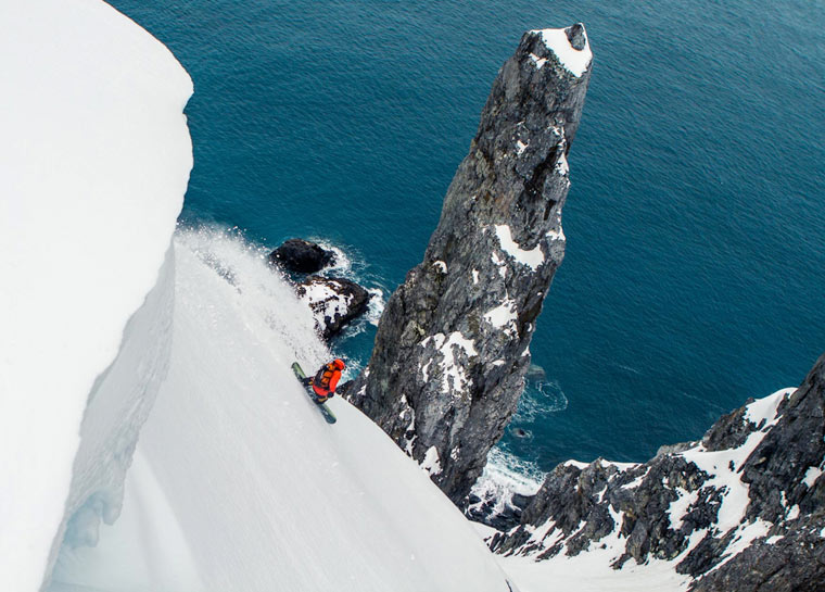 photo of a skiing expedition by Jim Harris