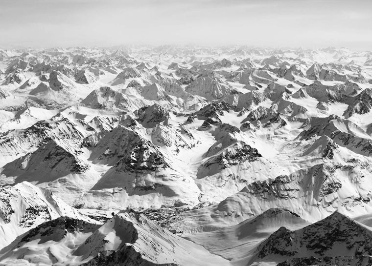 photo of a skiing expedition by Jim Harris