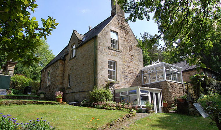 Snooping around (23 Aug): Northumberland country house