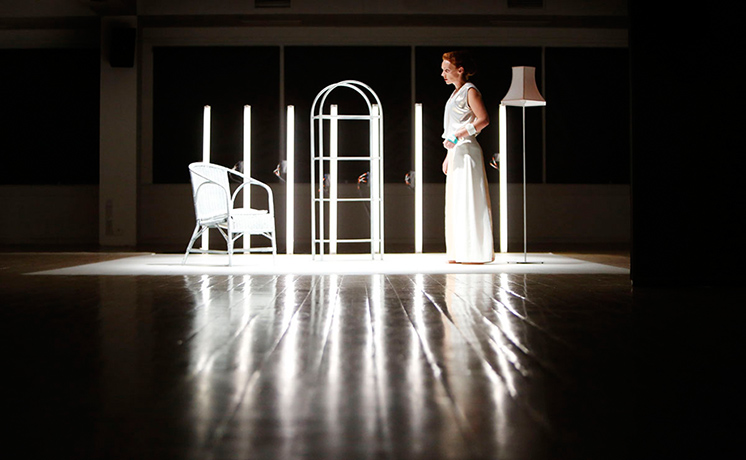 Edinburgh festival : Leaving Planet Earth