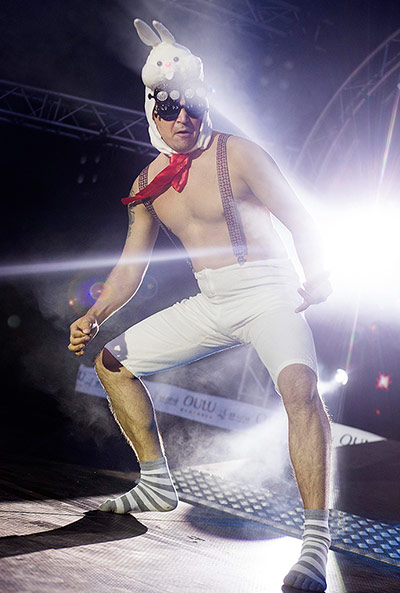 Air Guitar: AIR GUITAR WORLD CHAMPION GRAND FINAL IN OULU FINLAND