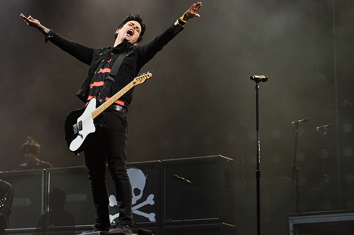 Reading festival: Green Day's Billie Joe Armstrong performs Friday at Reading festival 2013