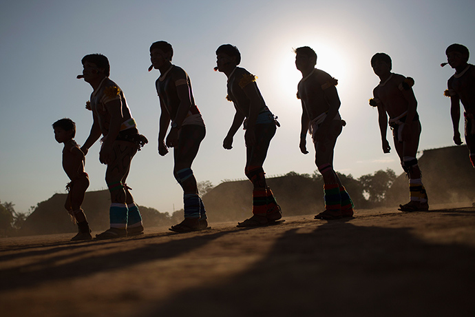 Waura Indian ritual : Waura Indian quarup ritual in pictures