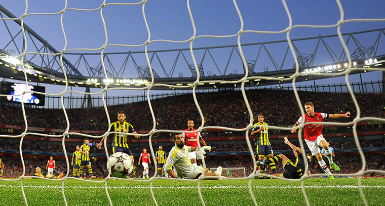 arsenal 3: Arsenal's Ramsey shoots and scores