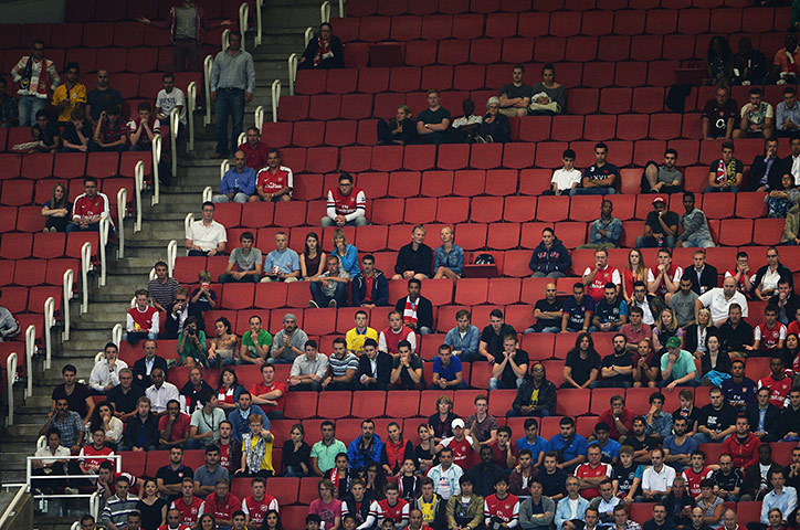 arsenal 3: Arsenal fans and empty seats