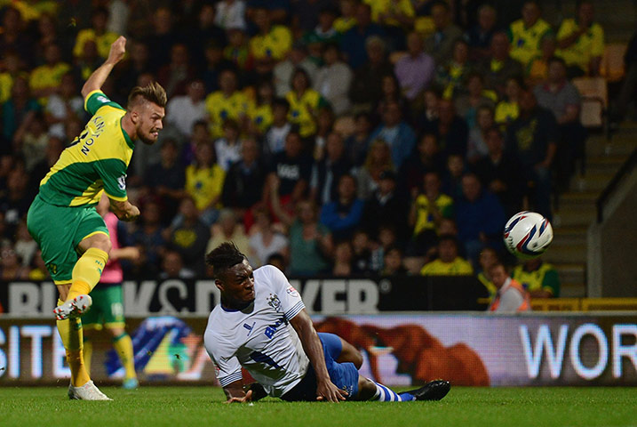 capital one cup: Anthony Pilkington of Norwich City scores