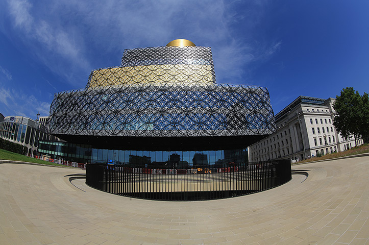 Birmingham Library: The outdoor amphitheatre at Centenary Square