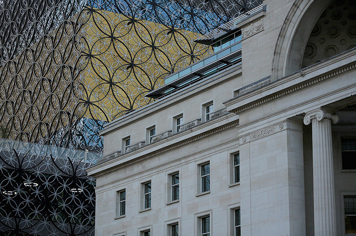 Birmingham Library: The architecture of the new Library of Birmingham in Centenary Square contr