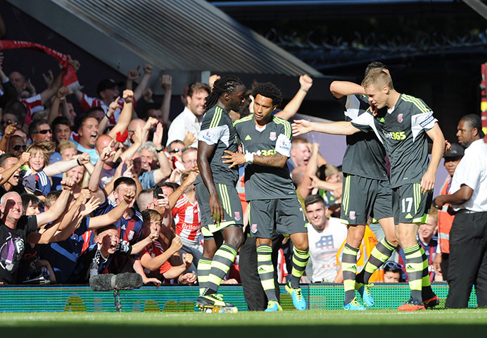 Football roundup gallery: Football roundup gallery