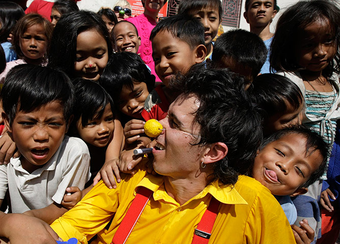 Clowns Without Borders: Philippines