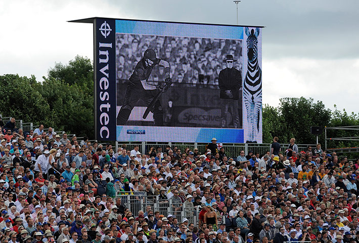cricket: 4th ashes test day one