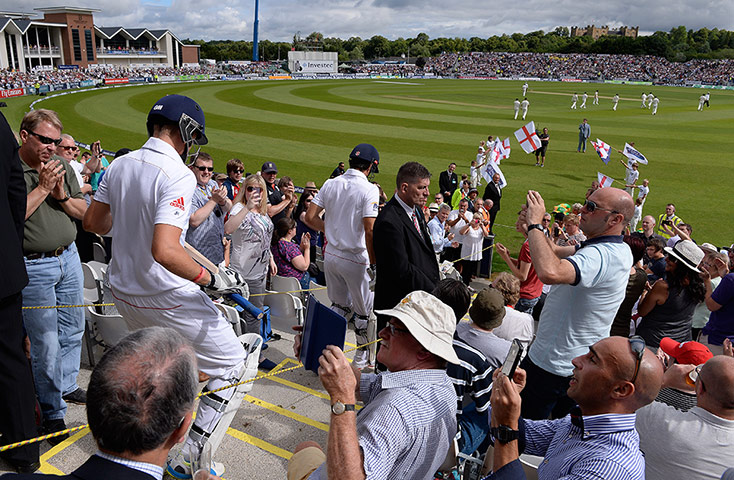 cricket: 4th ashes test day one