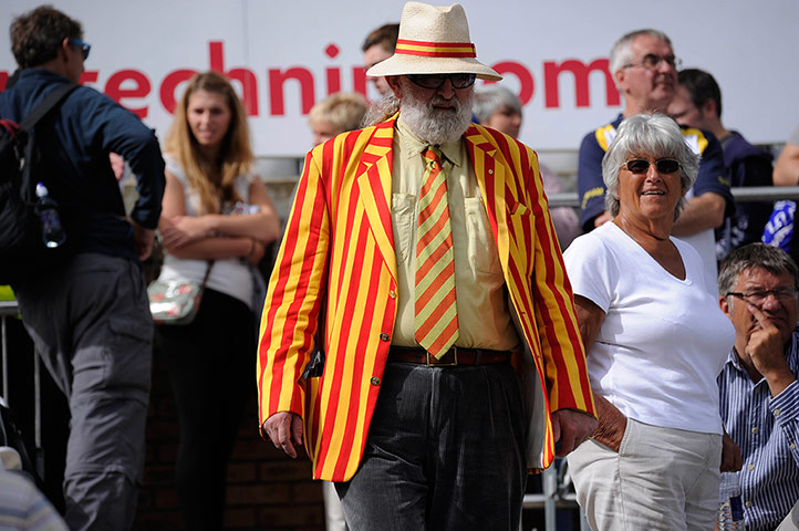 cricket: 4th ashes test day one