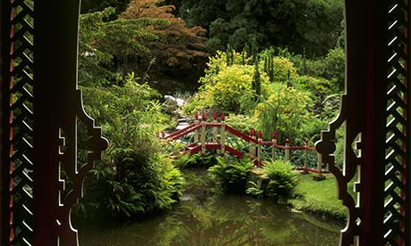 Looking through a window in the China Temple 