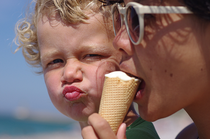 Your Pictures - Treat: woman eating ice-cream with toddler