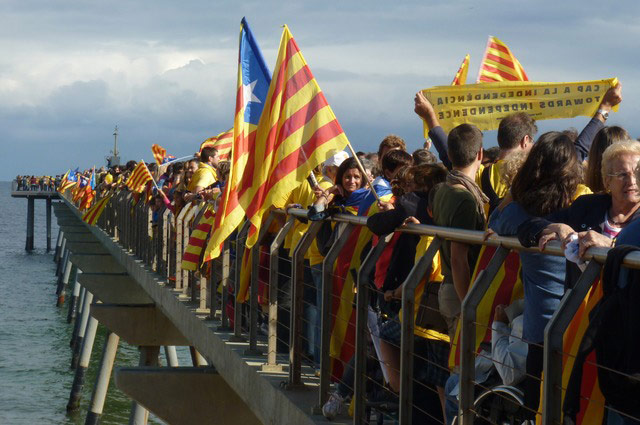 National Catalan day: people on bridge