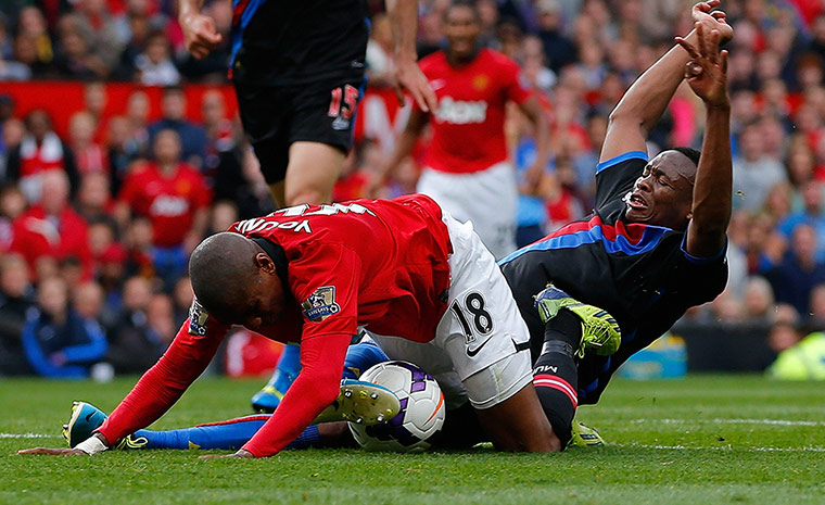 Saturday Roundup: Ashley Young goes down in the area