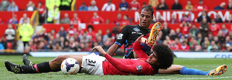 Saturday Roundup: Fellaini tackles Chamakh