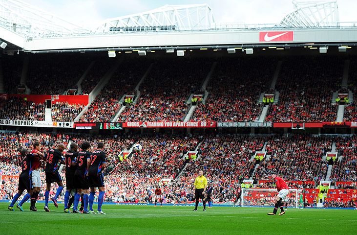 Saturday Roundup: Wayne Rooney scores