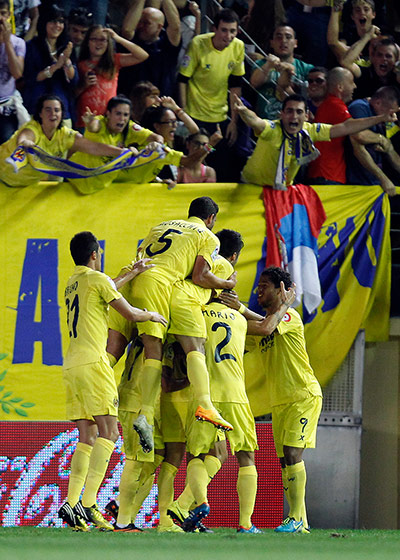 Bale's debut: Villarreal players celebrate