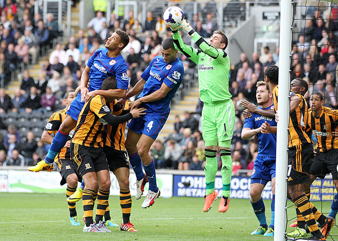 saturday roundup 2: Allan McGregor punches clears a Cardiff City attack