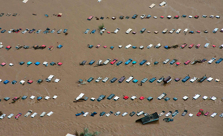 Colorado flooding update: Submerged vehicles