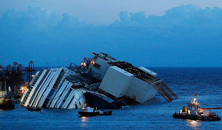 Concordia salvage: Known as parbuckling, the operation to raise the ship, which is the length 