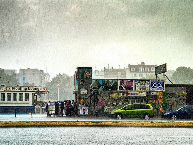 Alternative Germany: east side gallery berlin