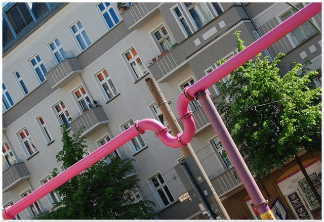 Alternative Germany: pink pipes berlin