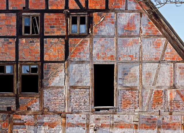 Alternative Germany: brick n timber house