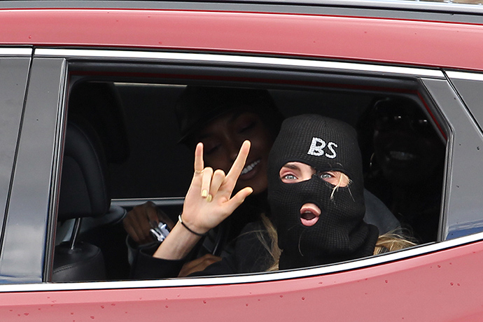 Burberry at LFW: Cara Delevingne arrives at Burberry