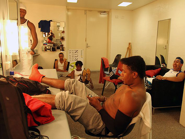 Urban: waiting for the show