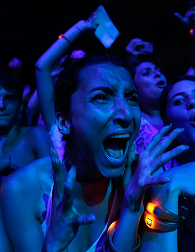 Weekend in pictures: Fans react as U.S. singer Mayer performs at the Rock in Rio Music Festival