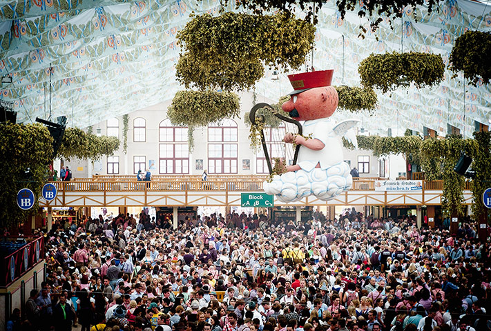 oktoberfest: Revellers in the Schottenhamel-tent