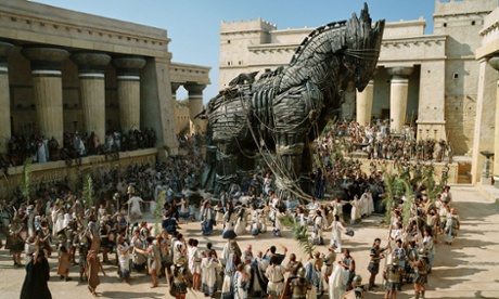SCENE WITH TROJAN HORSE Film 'TROY' (2004) Directed By WOLFGANG PETERSEN 12 May 2004 CTR59963 Allstar/Cinetext/WARNER BROS **WARNING** This photograph can only be reproduced by publications in conjunction with the promotion of the above film. For Editorial Use Only Entertainment Orientation Landscape Group Shot Film Still Horse Dancing