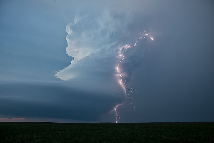 美国极端天气飓风季节的追风捕影 (图)