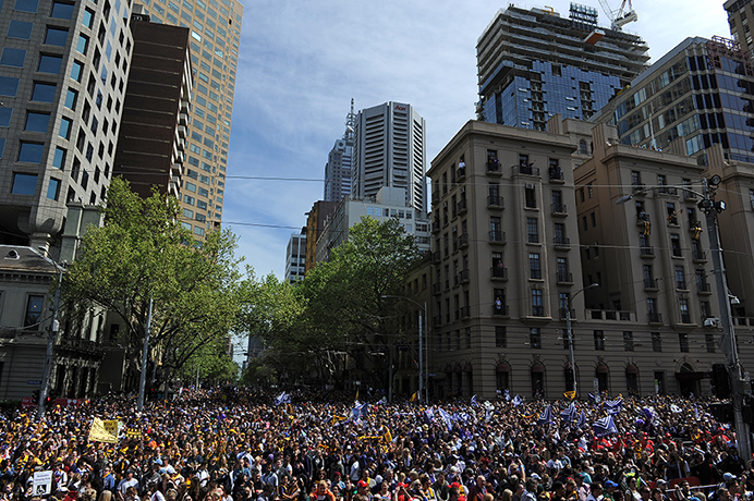 AFL Parade: Hawthorn and Fremantle fans gather on Spring Street 