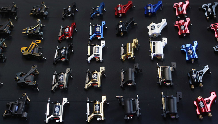 Tattoo Convention: Tattoo machines on sale